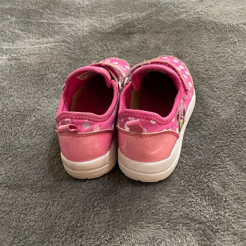 Disney Minnie Mouse Kids Pink Polka Dot Shoes - Picture 7 of 8